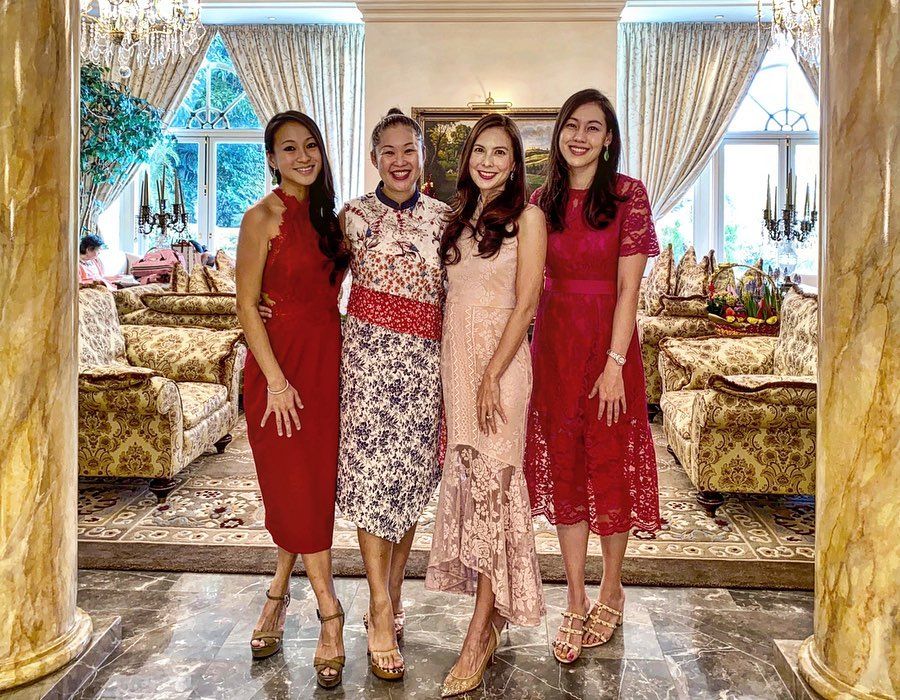 The smile on their faces says it all: Rebekah Yeoh, Ruth Yeoh, Geraldine Drieser and Jennifer Friis are a sight for sore eyes, decked out in their CNY finest. (Photo: @rebekahyeoh/Instagram)