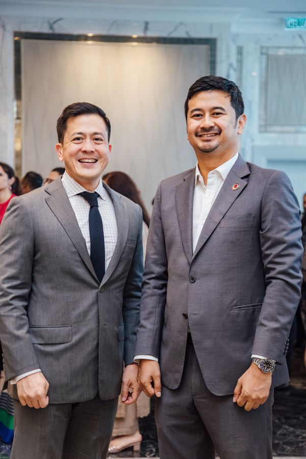 Yong Yoon Li and Dato' Syed Haizam Hishamuddin Putra Jamalullail