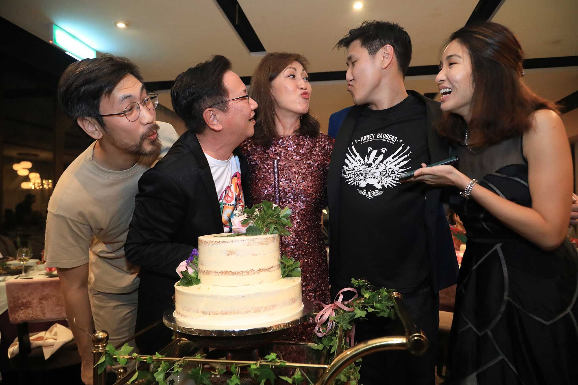 Anal lesbian pissing porno galereyasi