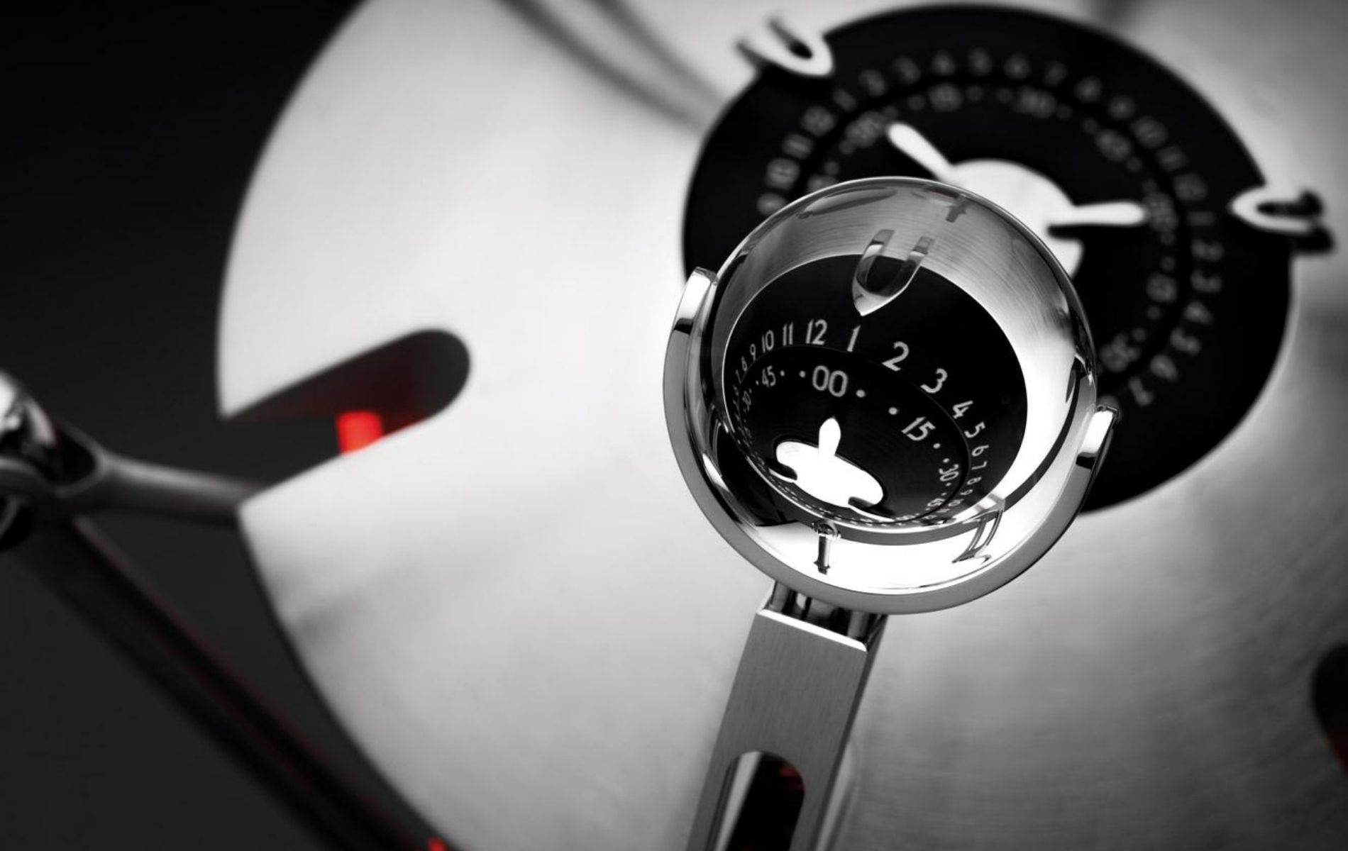 The dial finishes a rotation in 36 hours