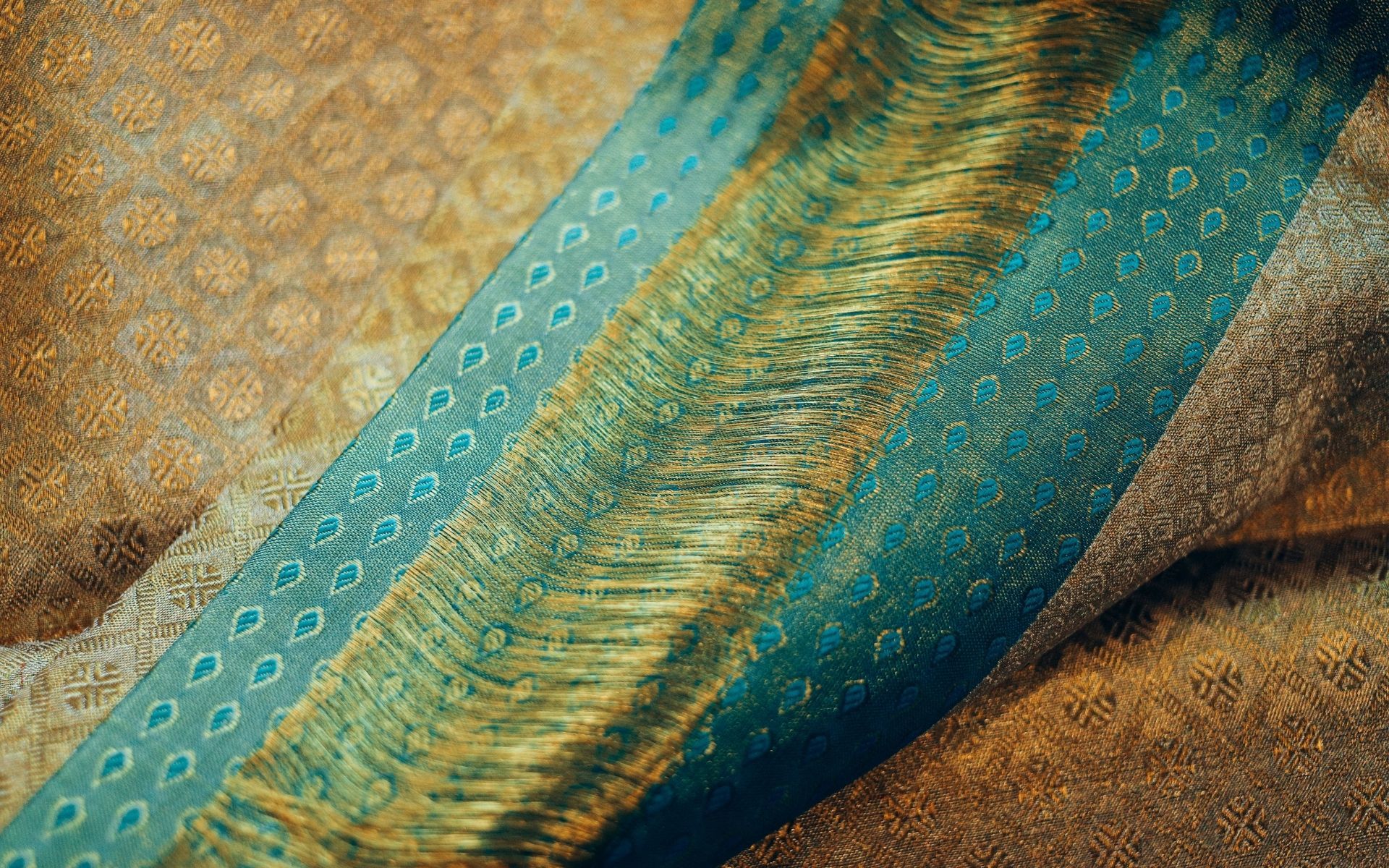 Photo: Kancheevaram Weaves by ZOBHA/Khairul Imran