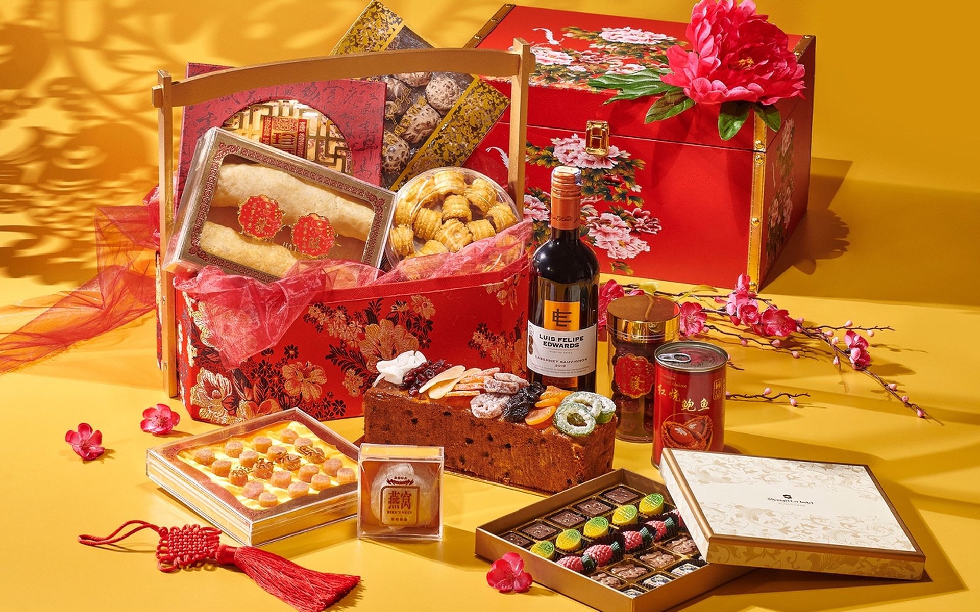 Auspicious Hamper (Photo : Shangri-La Kuala Lumpur)