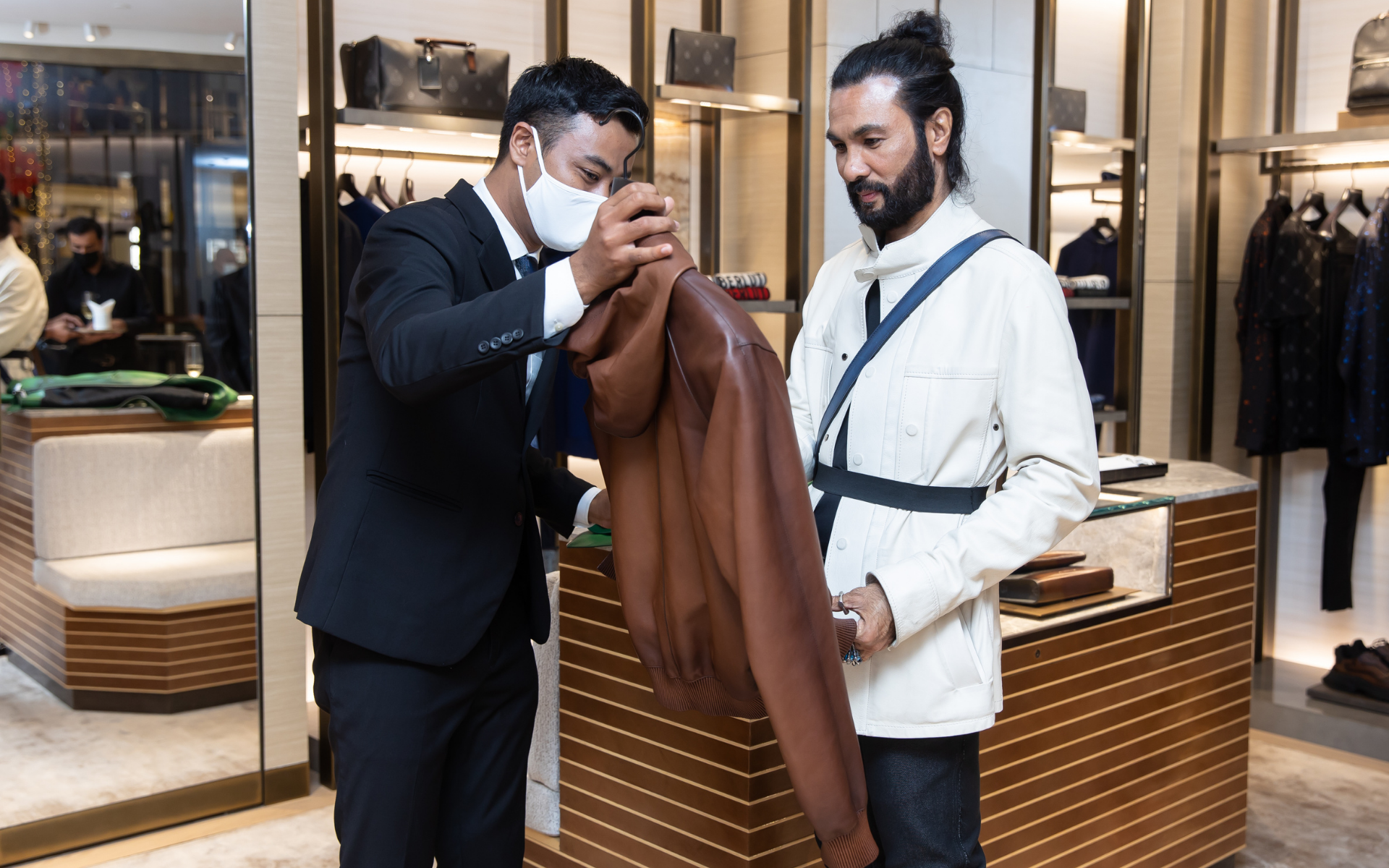 Dato Bernard Chandran checking out the wares