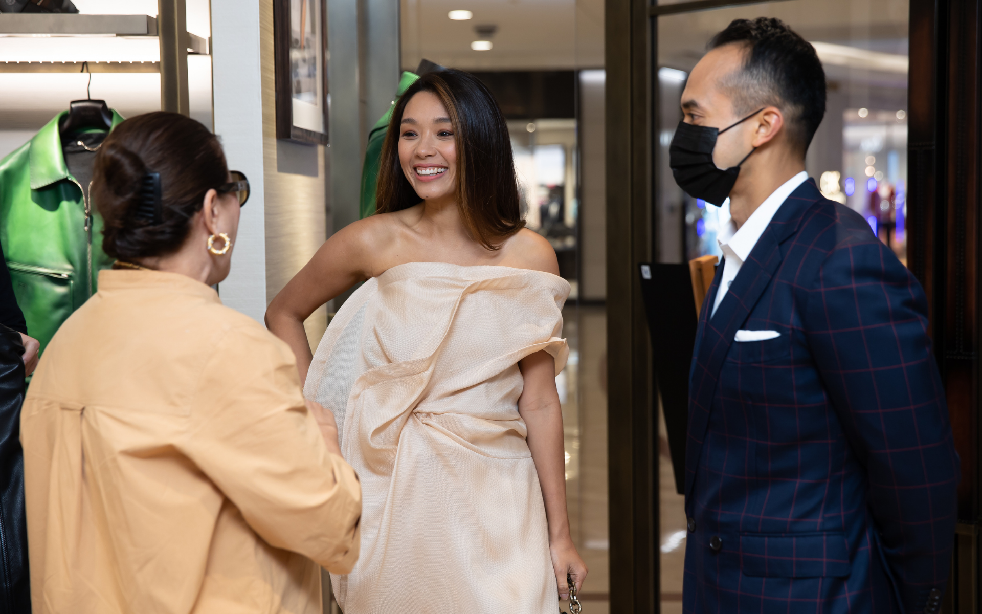 Kathy Lam, Marion Caunter and SM Nasaruddin SM Nasimuddin