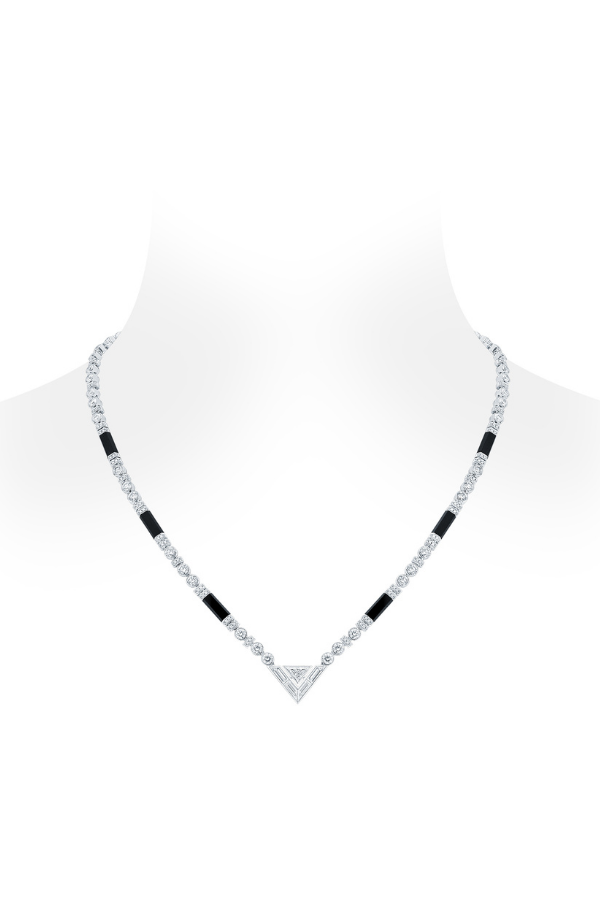 An Art Deco-inspired choker alternates onyx lines with diamonds, with a triangular diamond in the iconic central V pattern (Photo: Louis Vuitton)