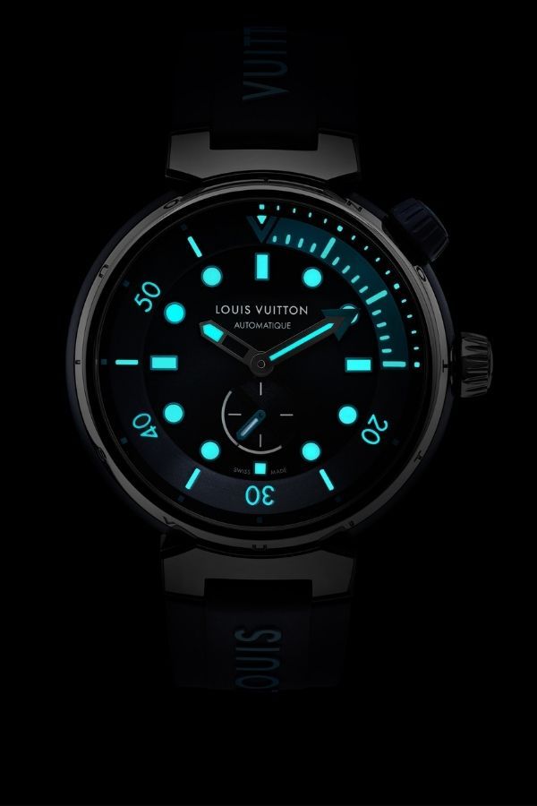 Superluminova-coated indicators on the dial of Louis Vuitton Tambour Street Diver