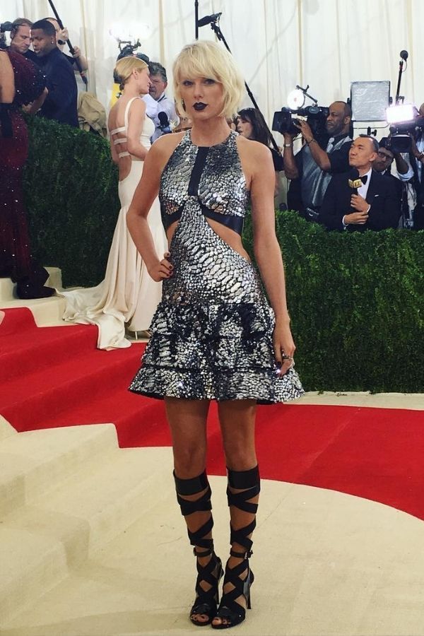 Taylor Swift in Louis Vuitton at the 2016 Met Gala. The theme was "Manus X Machina: Fashion in an Age of Technology". (Photo: Instagram/@metmuseum)