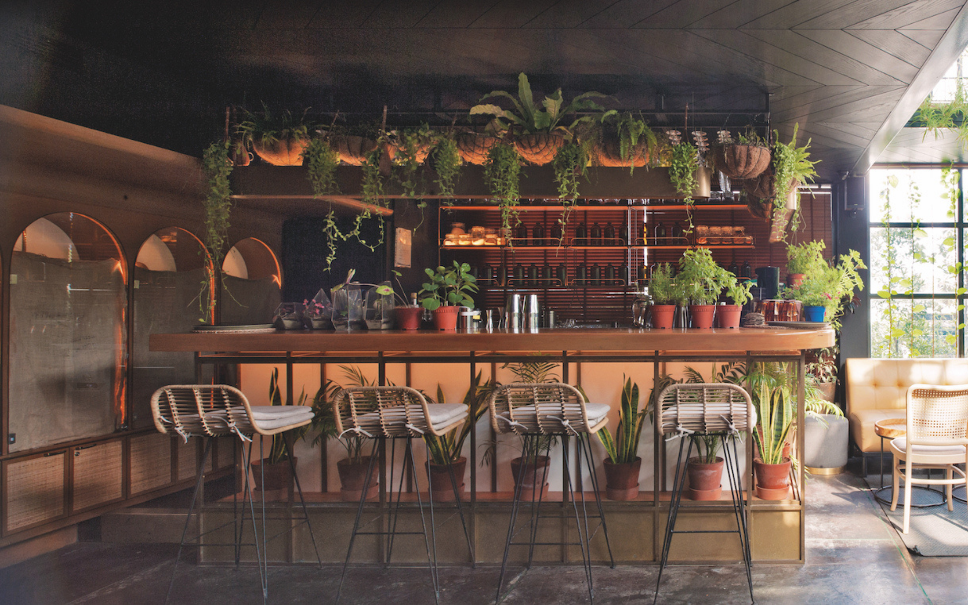 A more intimate bar and dining area can be found in the annexe