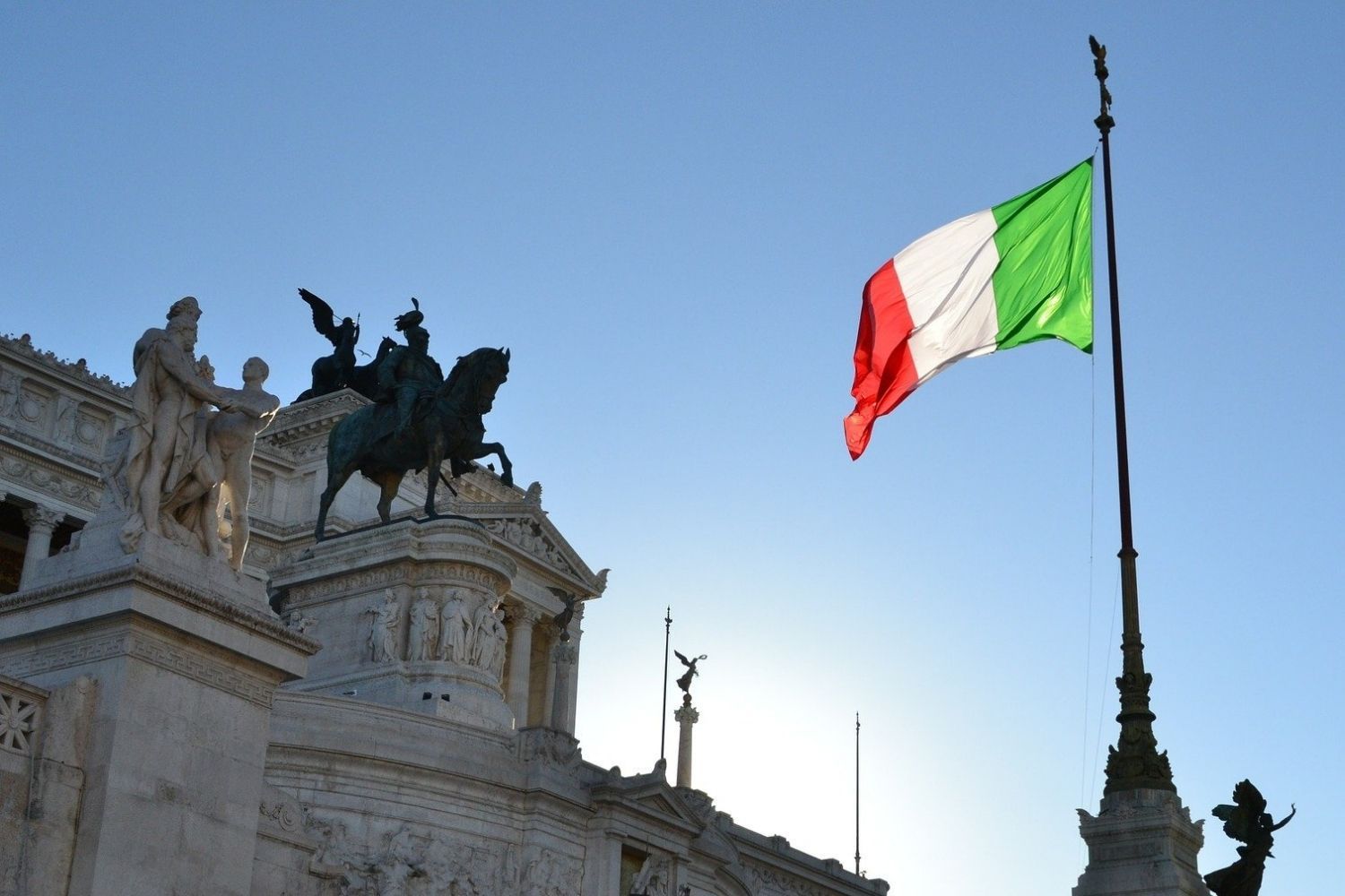 The Italian flag (Photo: Julia Casado/Pixabay)