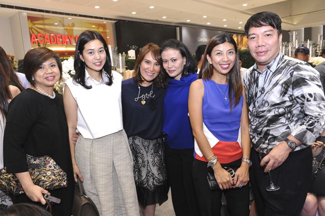 Florence Kho, Rowena Chang, Dr. Aivee Teo, Jackie Lopez, Mia Ynarez and Patrick Rosas