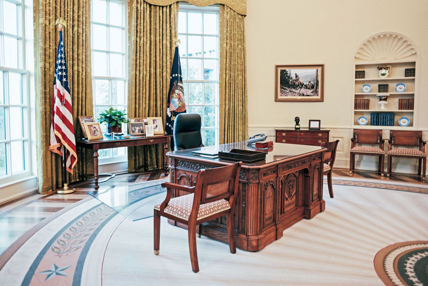 Obama to Clinton: How 3 Presidents Decorated the Oval Office | Tatler Asia