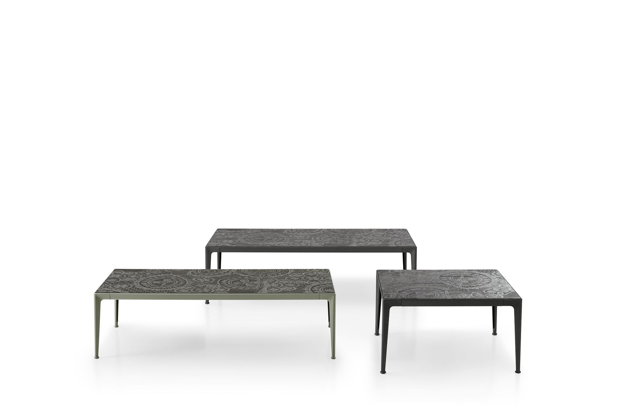 Antonio Citterio brings sophistication to the backyard with his neat and elegant Mirto tables. Available at B&B Italia