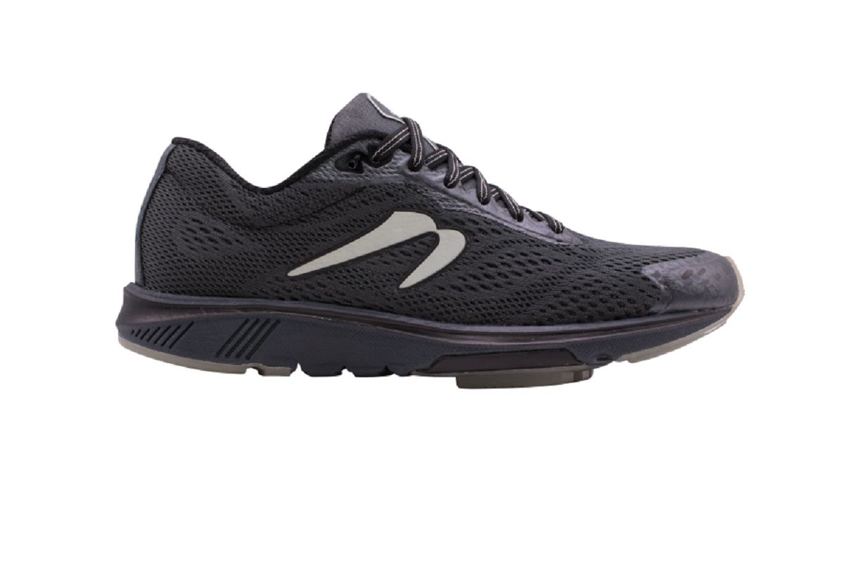 The Newton Women's All-Weather Gravity © Courtesy of Newton