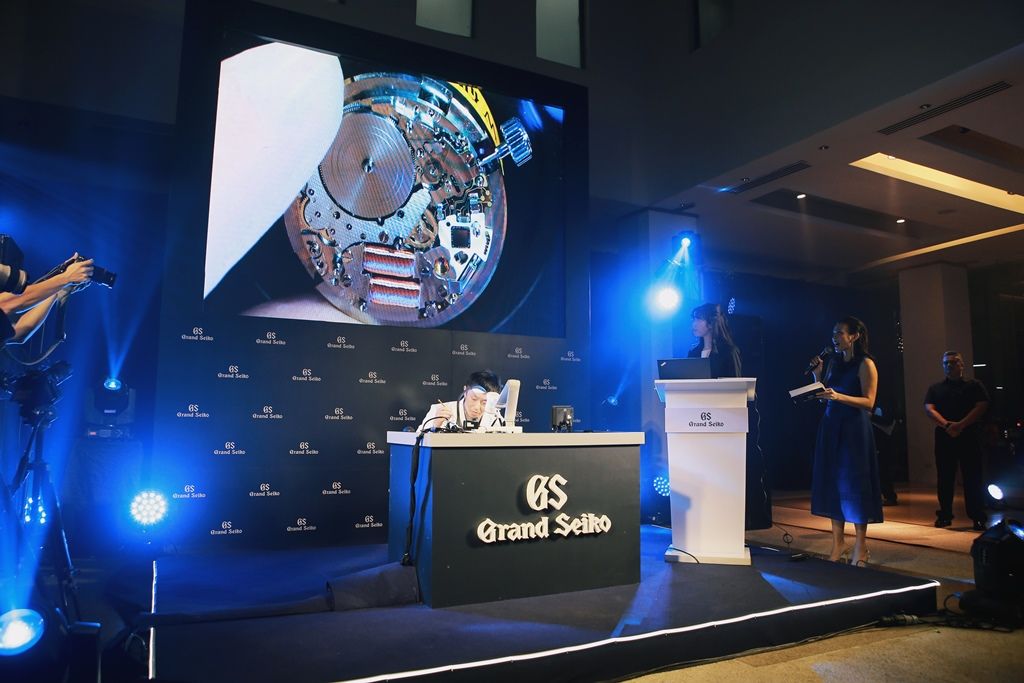 Grand Seiko Craftsman Takuya Nishinaka gave a full demonstration on how to assemble the iconic Grand Seiko Snowflake which not only beguiled guests, but also drew them into a deeper appreciation of Grand Seiko’s unparalleled precision, durability, and beauty—all of which stand as pillars of the brand’s world-class craftsmanship.