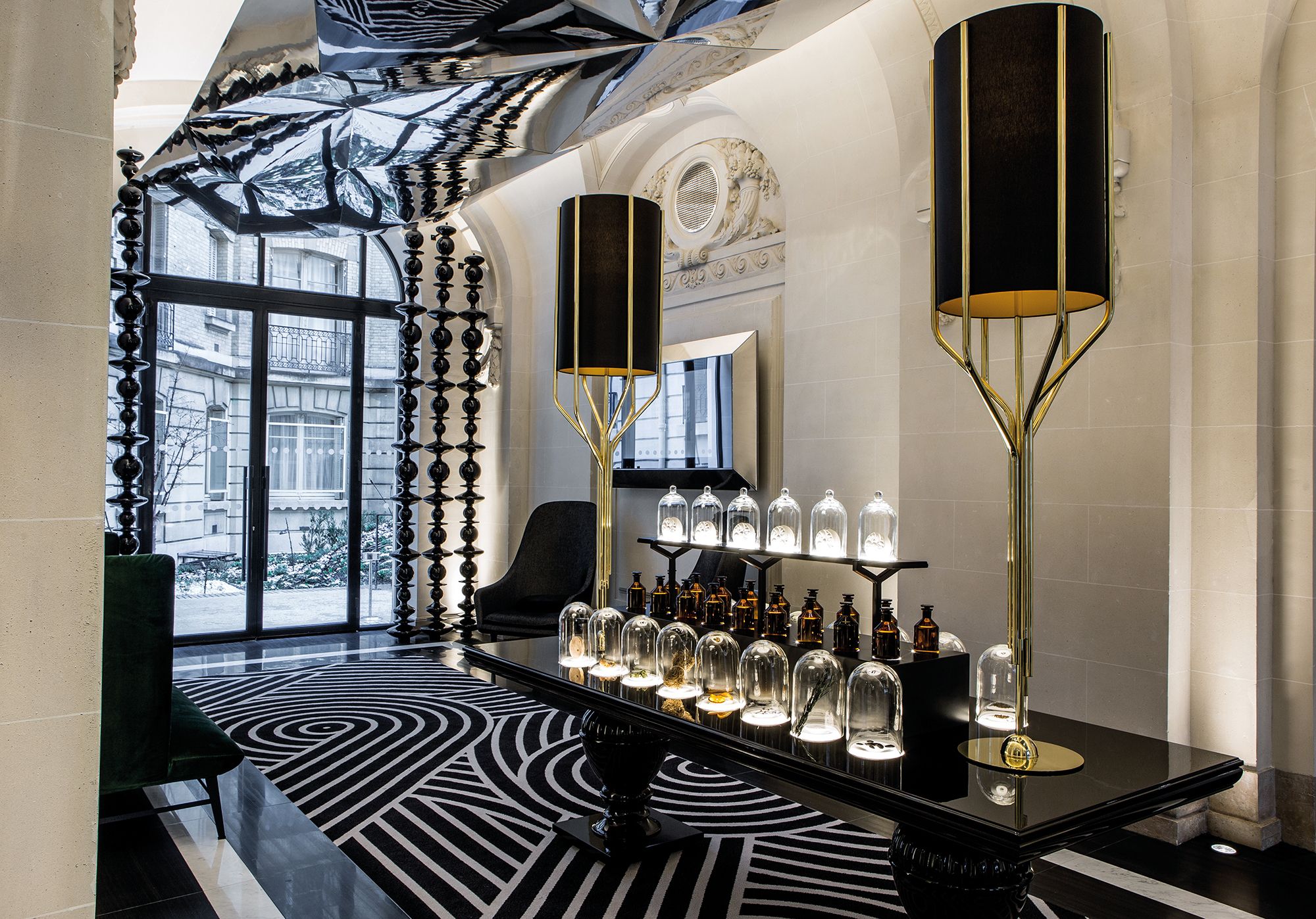 Contemporary decor meets an indulgent lifestyle at La Clef Champs-Élysées’ fragrance lounge