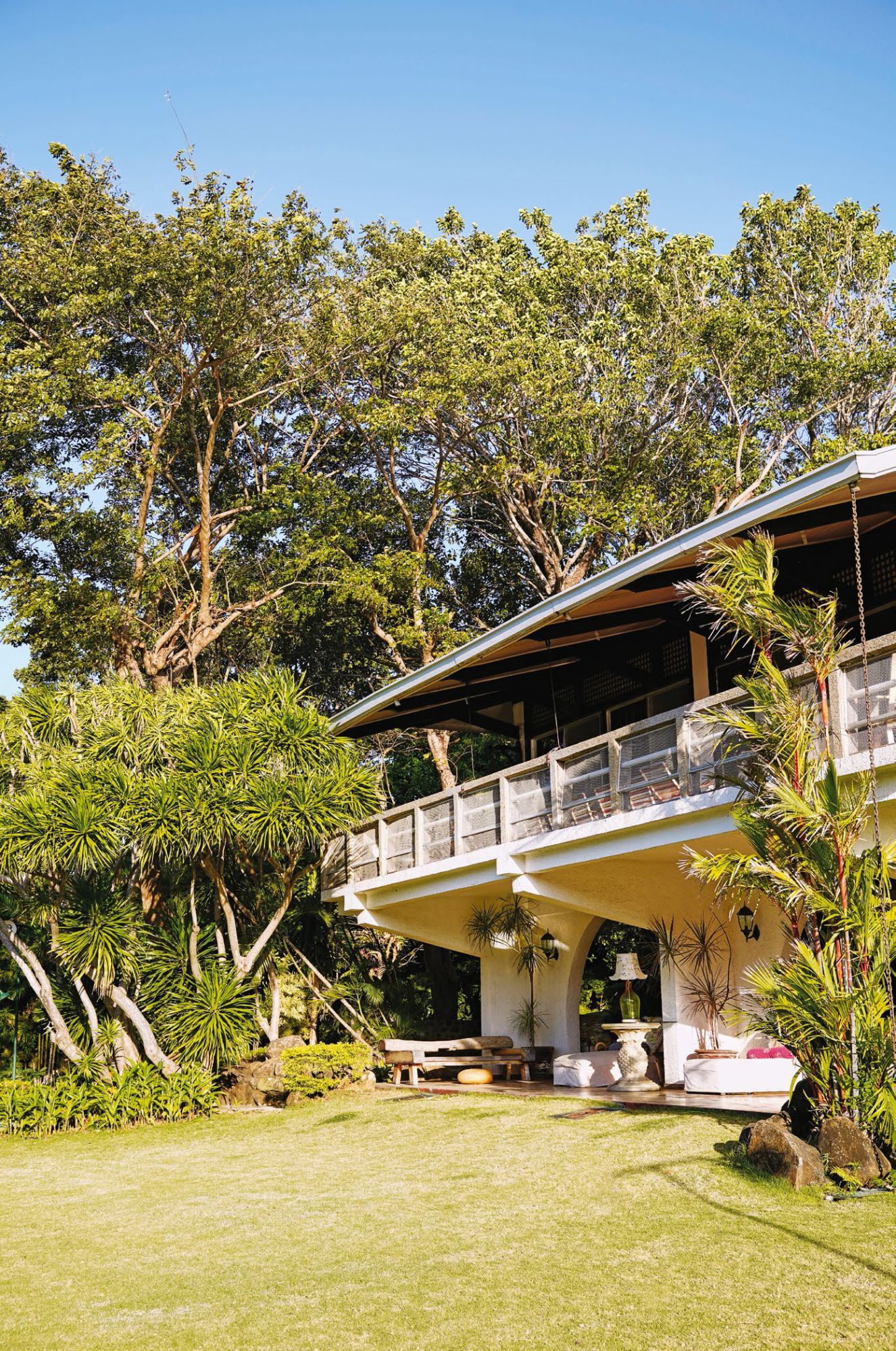 The 1960’s home was designed to let the outdoors in taking into account natural ventilation.