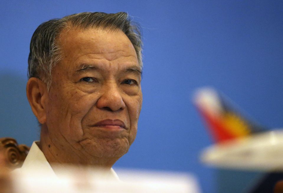 Dr. Lucio Tan, Chairman and CEO of Philippine Airlines, sits with other executives of Airbus and Philippine Airlines as they announce in a news conference Tuesday Aug. 28, 2012 in Manila, Philippines, the signing of a US$7-Billion deal to buy 54 Airbus planes. The firm order of A321s and A330-300s Airbus aircrafts will see the first batch of airline delivery starting in 2013 and with the arrival of the NEO (New Engine Option) by 2015. (AP Photo/Bullit Marquez)