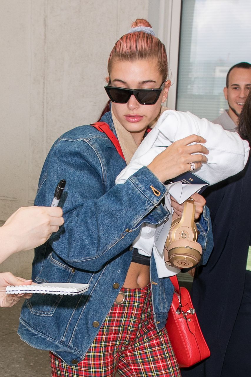 NICE, FRANCE - MAY 10:  Model Hailey Baldwin is seen during the 71st annual Cannes Film Festival at Nice Airport on May 10, 2018 in Nice, France.  (Photo by Marc Piasecki/GC Images)