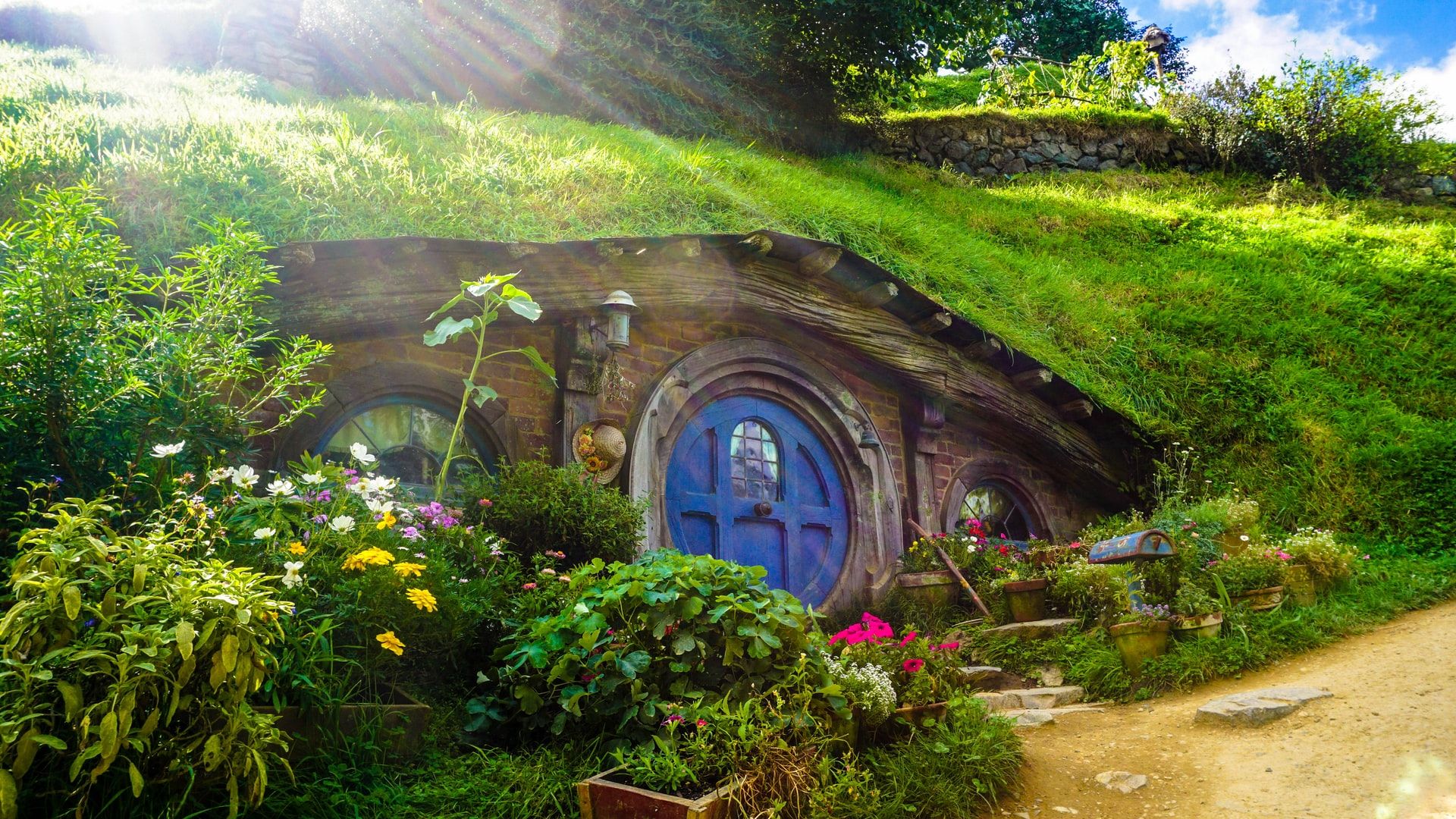 Hobbiton Movie Set, Matamata, New Zealand | Photo by Andres Iga on Unsplash