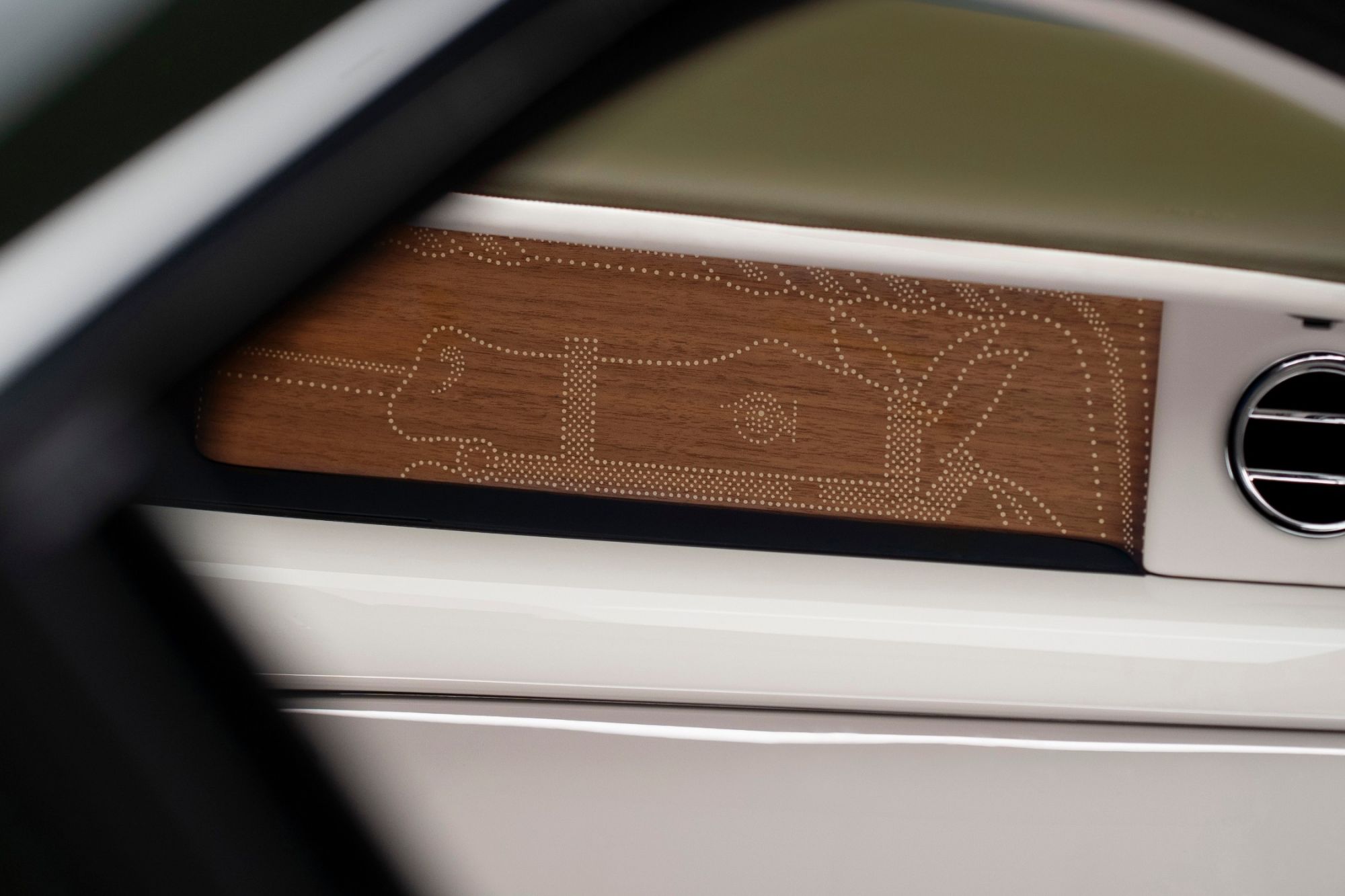 The carefully designed interior of the Phantom Oribe