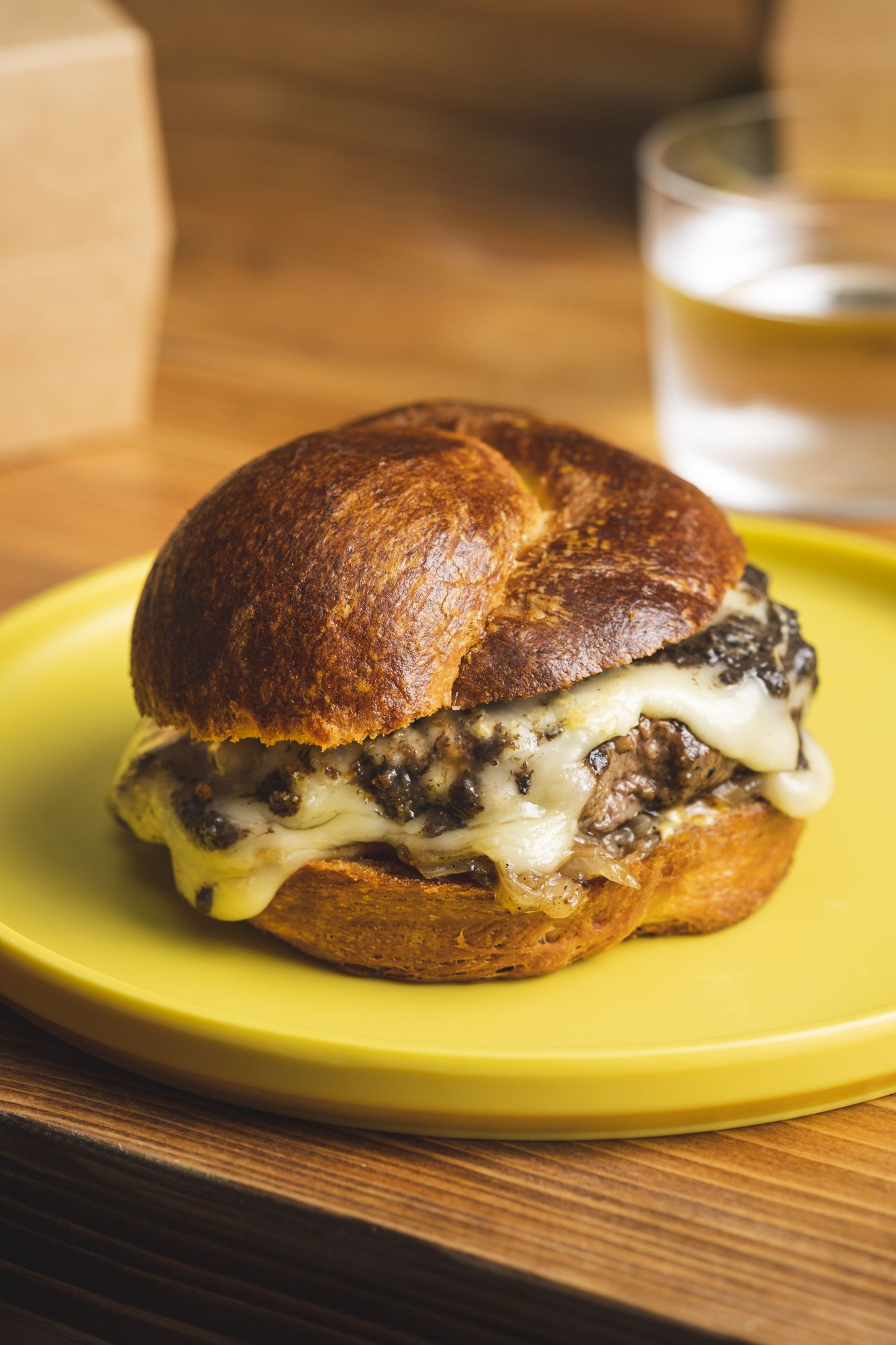Lazy Oeuf's Truffle and Brie Burger