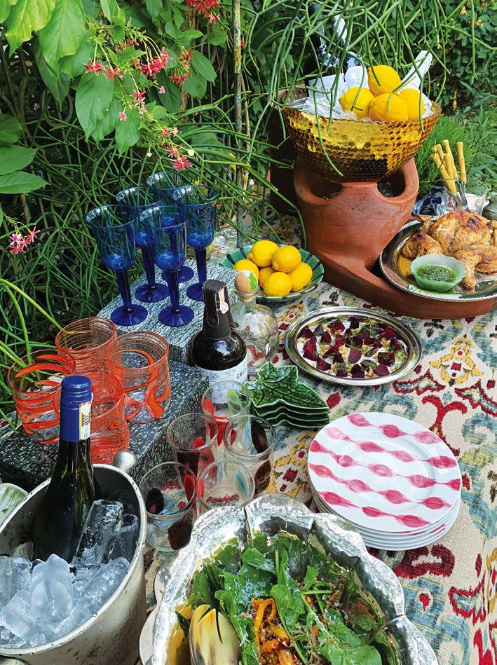 A native clay stove used as an ice bucket and a delectable spread from Mise complete Ocampo’s set-up