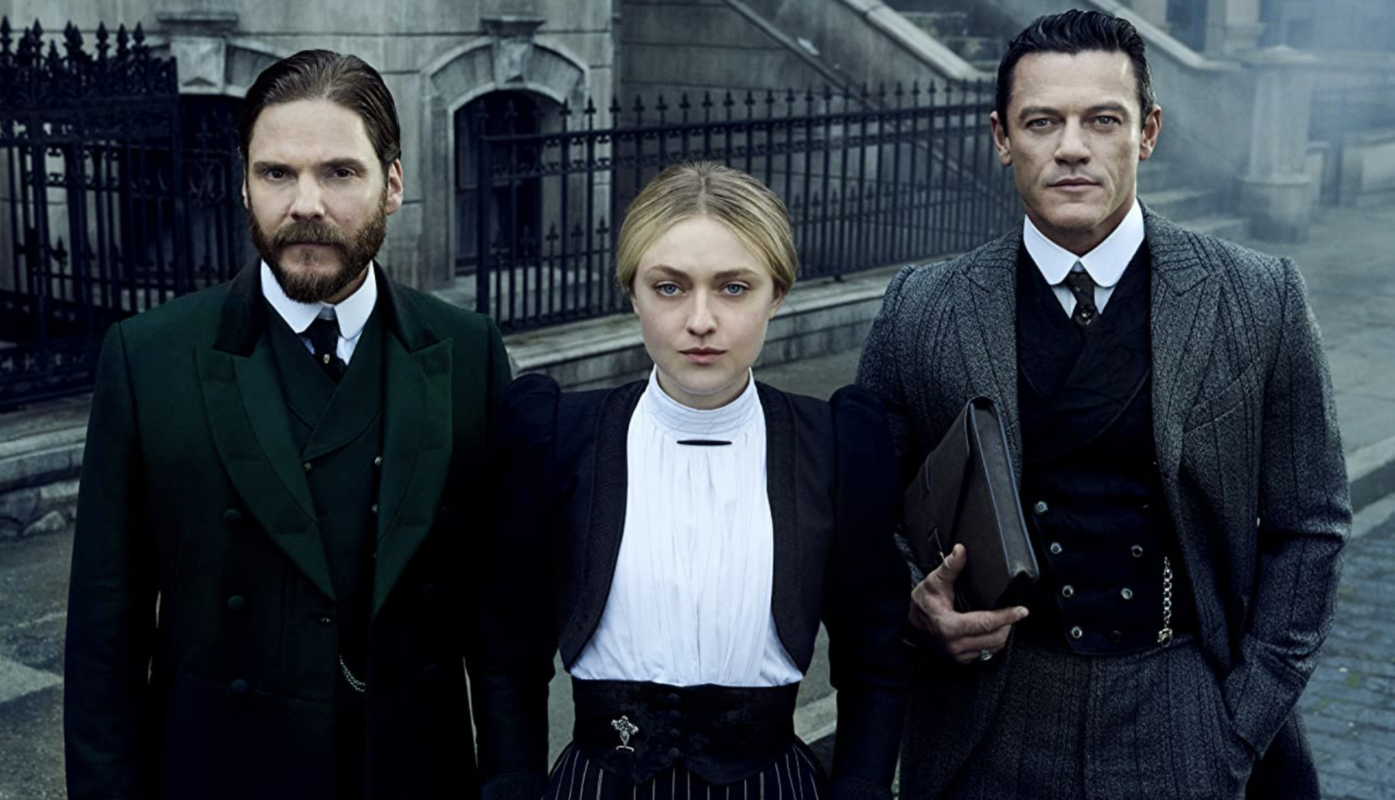 (L-R) Daniel Brühl, Dakota Fanning, and Luke Evans in The Alienist (2018). | Photo: IMDb.com