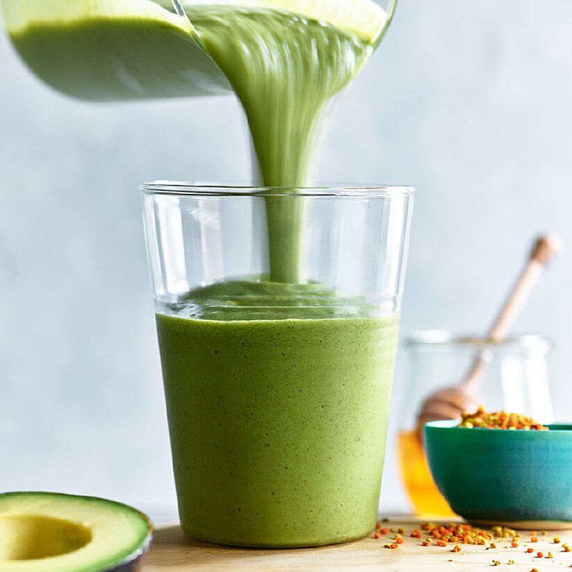 Gift your body with much-needed nutrients the delicious way with this green smoothie recipe!