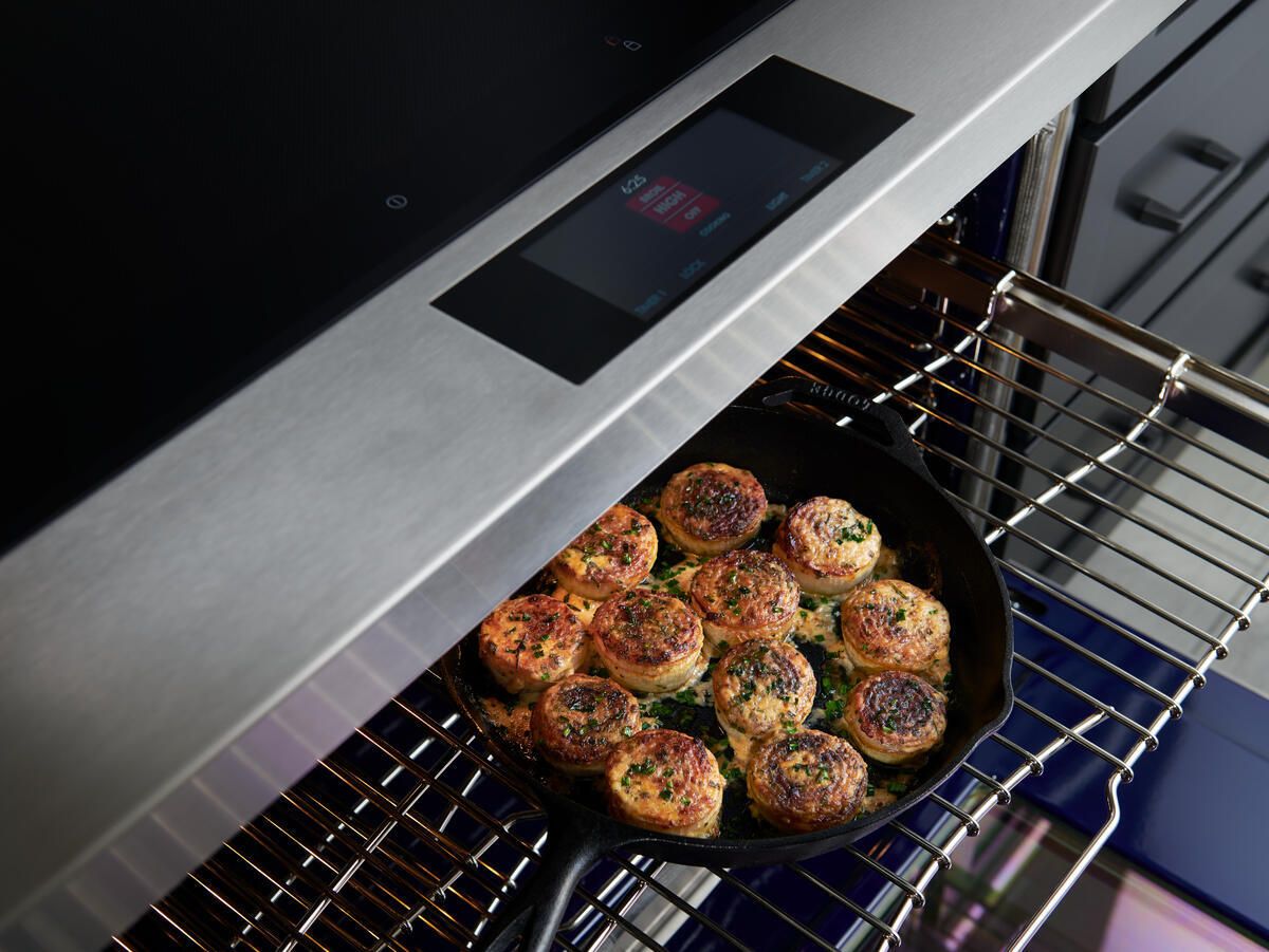 The gourmet mode offers a menu of over 50 presets.