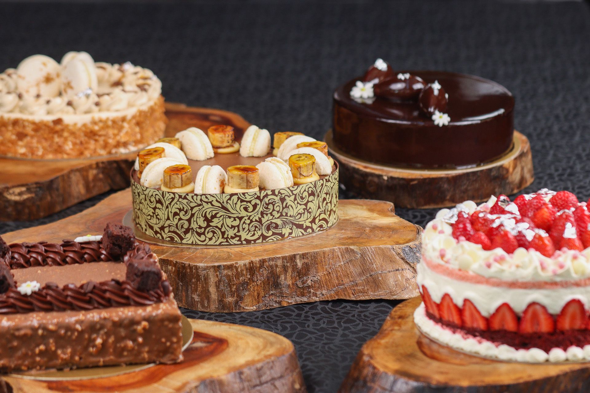 Cakes and pastries from Spiral at Home