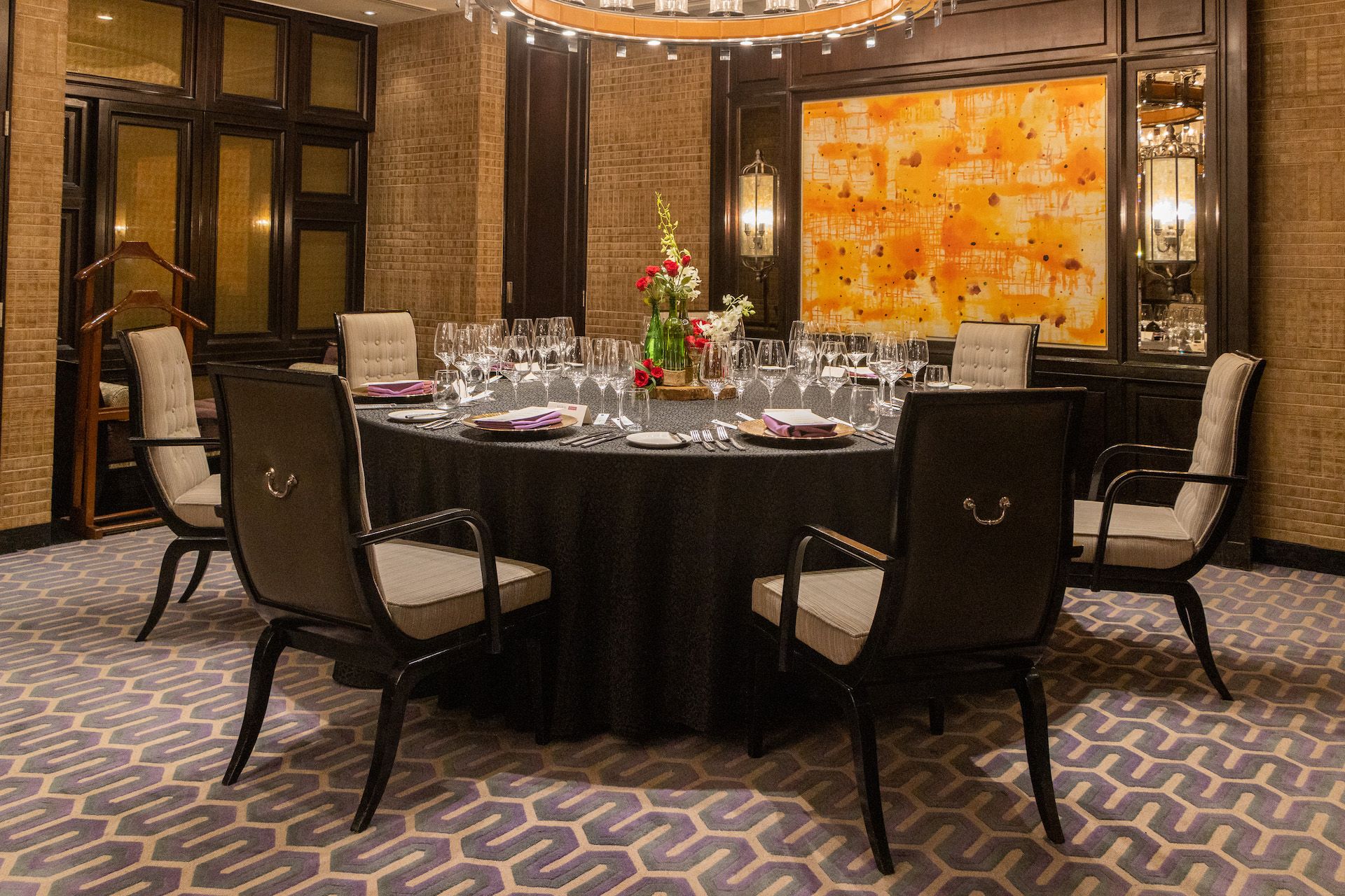 Exclusive 5-course meals in a private room with a dedicated waiter