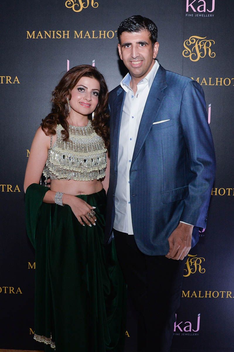 Roshan Valiram, Mukesh Valiram