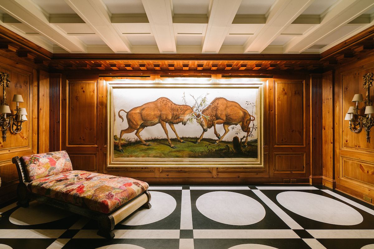 Tory’s compact but impressive assortment of furnishings and art