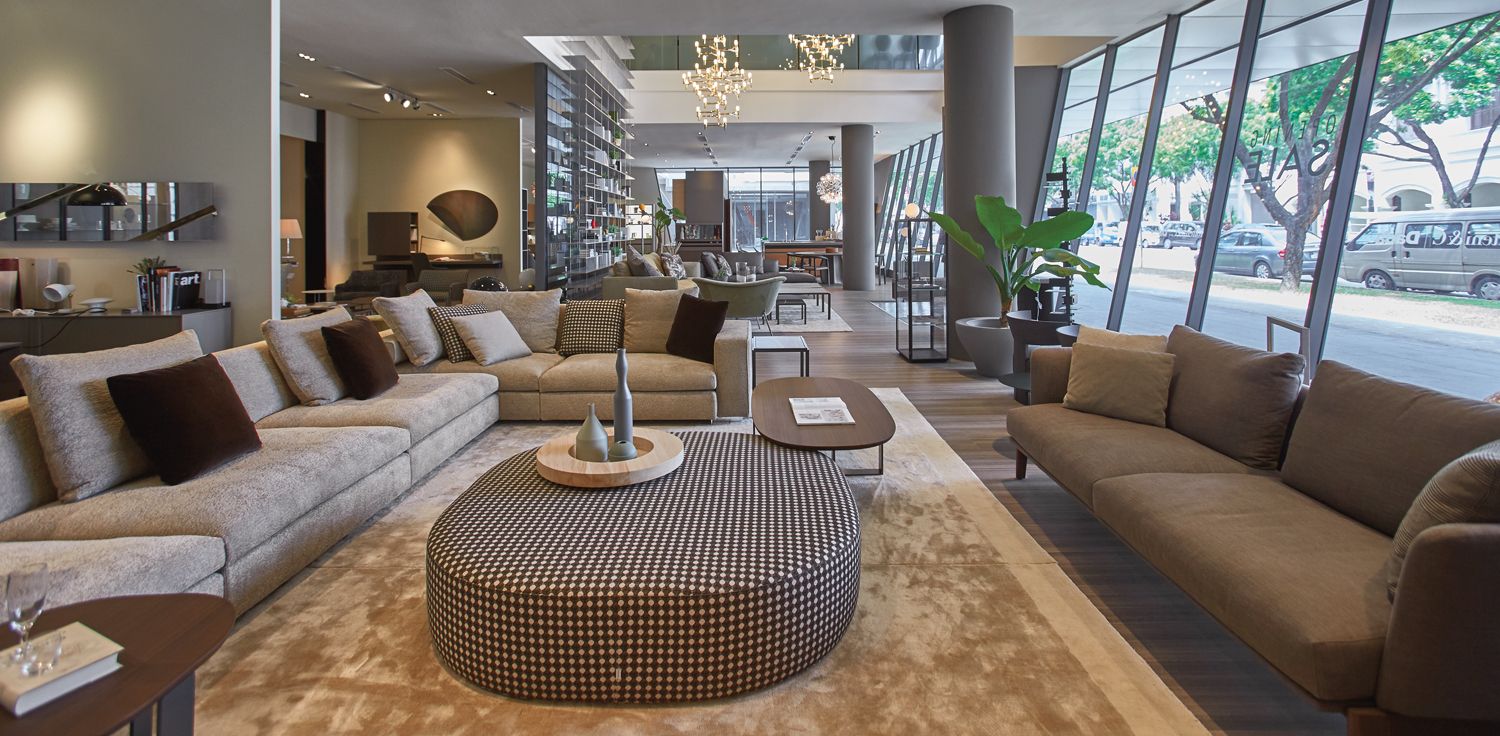 Molteni&C at the P5 showroom in Singapore