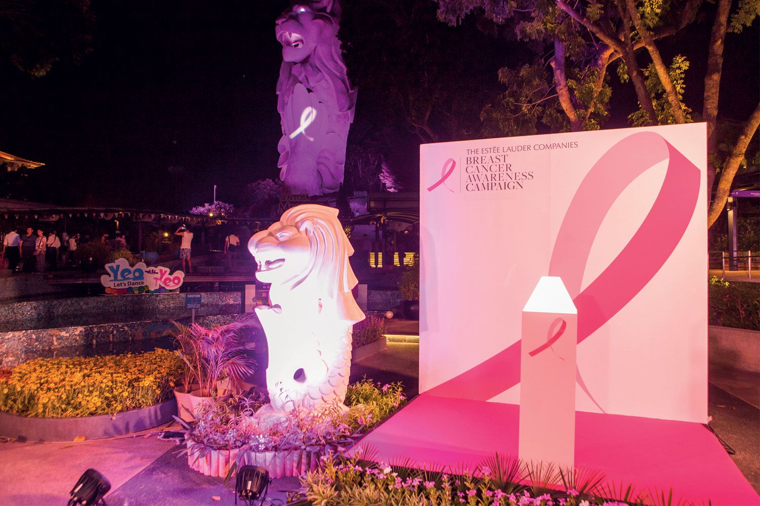 The Merlion aglow in pink