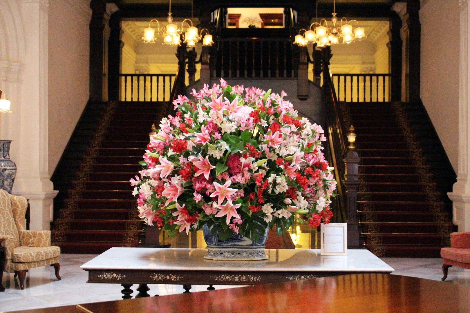 How To Create A HotelWorthy Floral Centrepiece For Your Home Tatler Asia