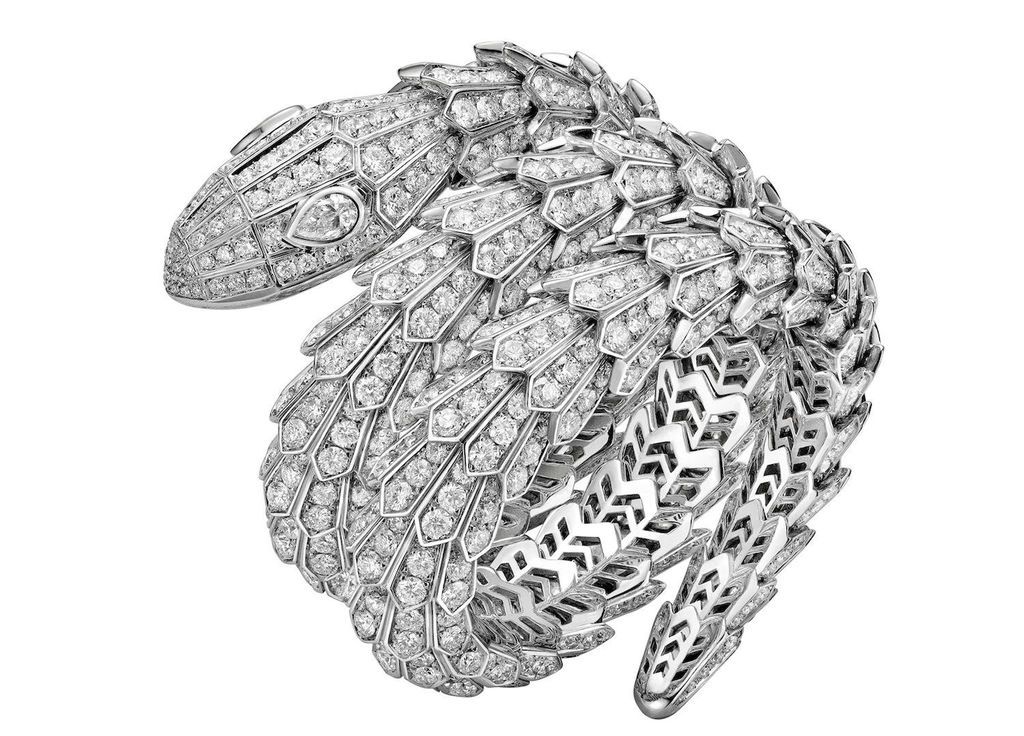 High Jewellery serpenti bracelet in white gold with 2 pear shaped diamonds (0,84 ct) and pave' diamonds (51,16 ct).