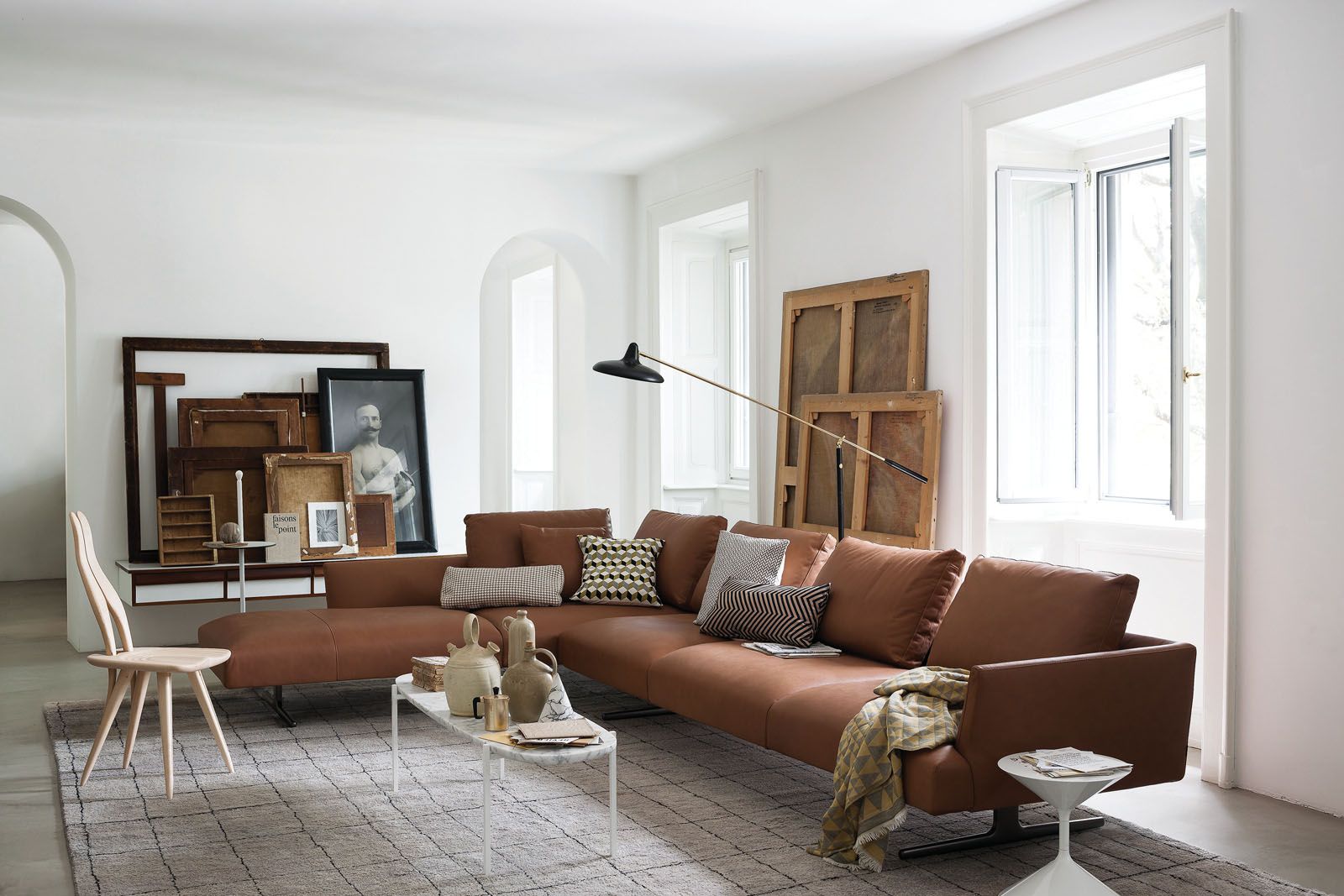 A living area featuring the Hiro sofa from Zanotta