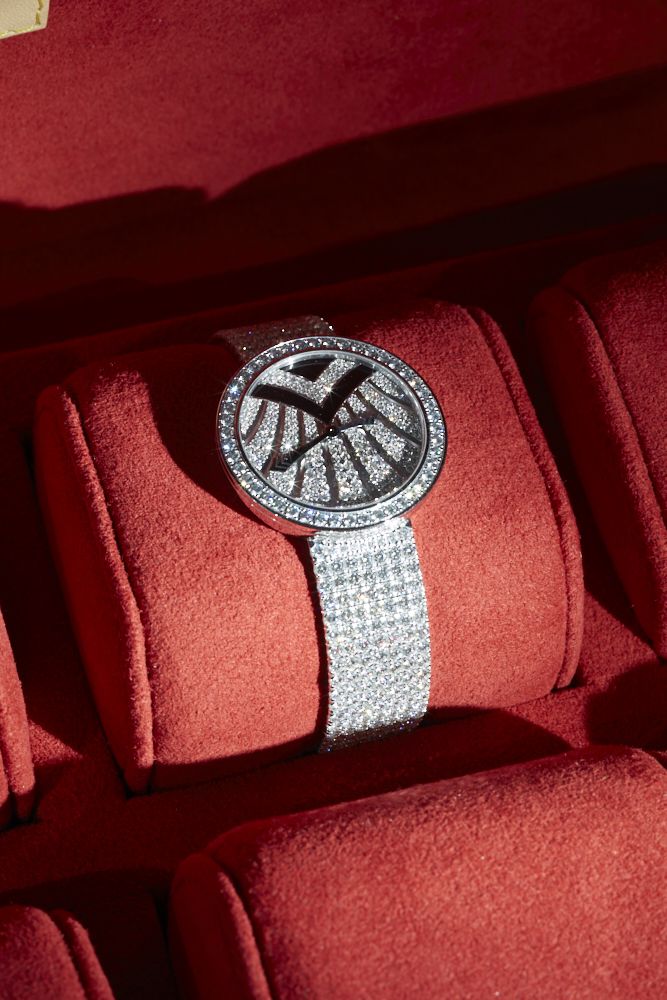 Louis Vuitton Newport full pave watch