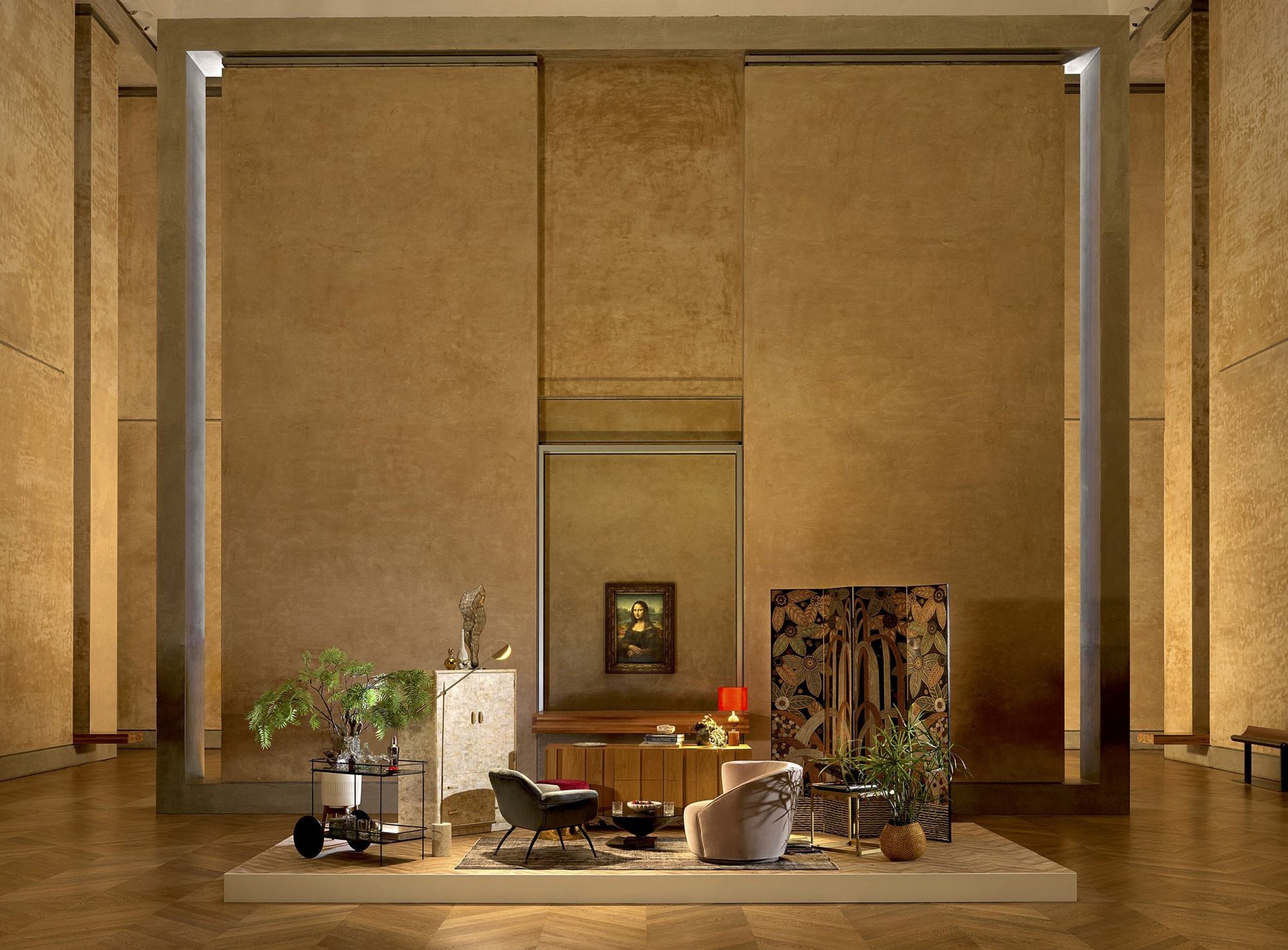 Guests will take their apéritif with the Mona Lisa as company