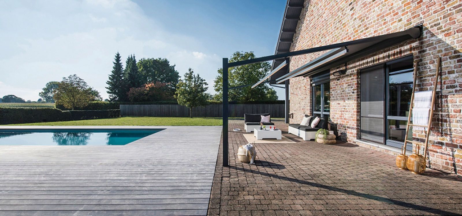 Keep your terrace in the shade when needed with the Lapure terrace cover from Belgian brand Renson. The retractable roof features a powder-coated minimalist design that is water-resistant and wind-proof. It’s supported on discreet aluminium columns that can be fitted to an existing wall, and can be concealed when it is not in use.