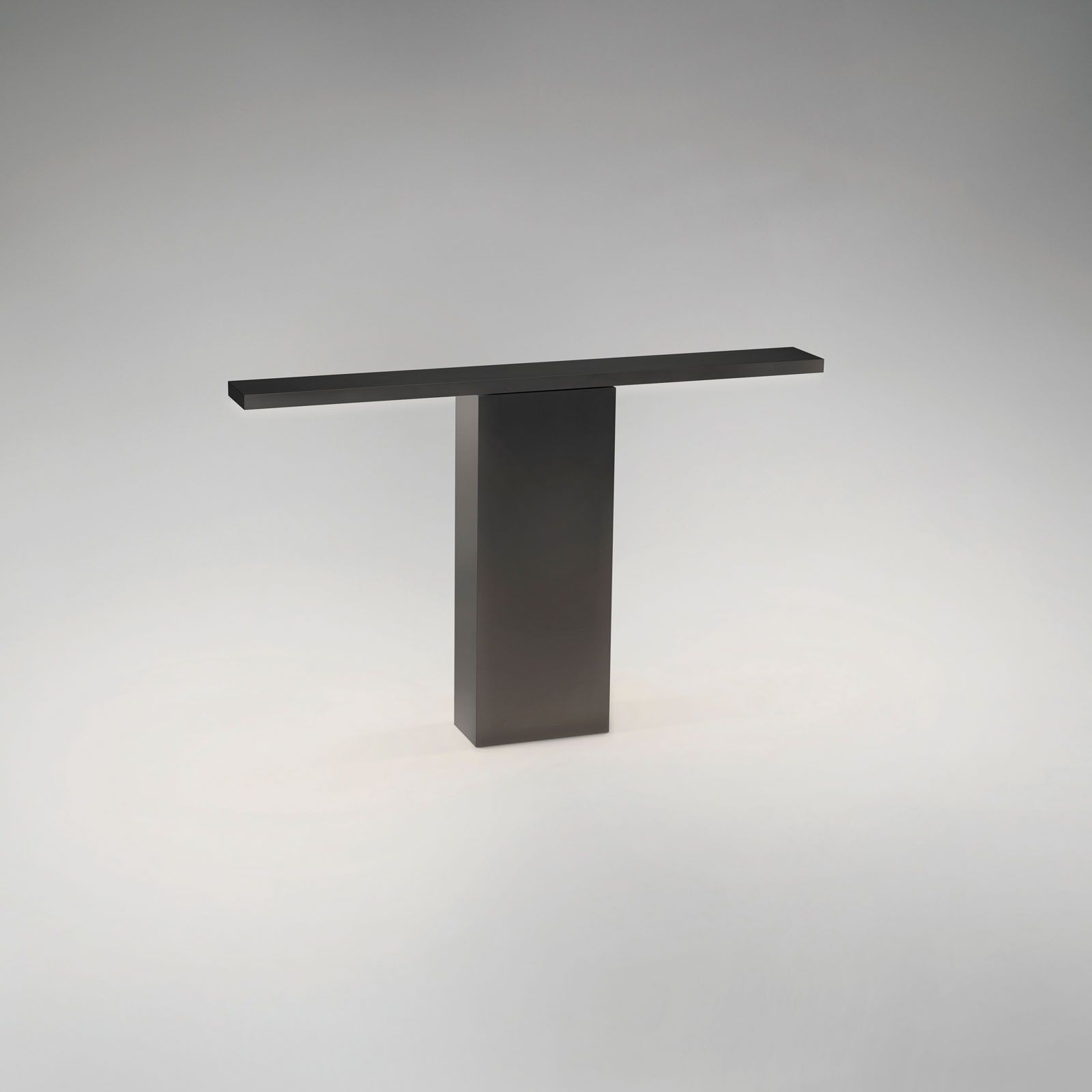 The Primitive Structure table lamp is defined by its pure form