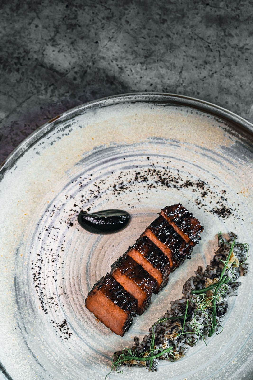 Lee Boon Seng’s recipe for char siew Wagyu short rib uses dark malt extract in the marination for a slight bittersweet finish that complements familiar ingredients such as fermented bean curd and five-spice. The dish is paired with stir-fried Koshihikari rice flavoured with oil made using Chinese seaweed and lardo