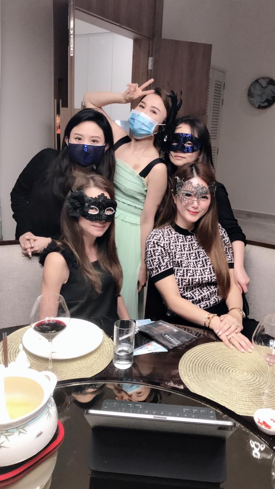 Angela Ng, Nicole Sim, Jilly Wang, Tonya Tan, Chermaine Pang