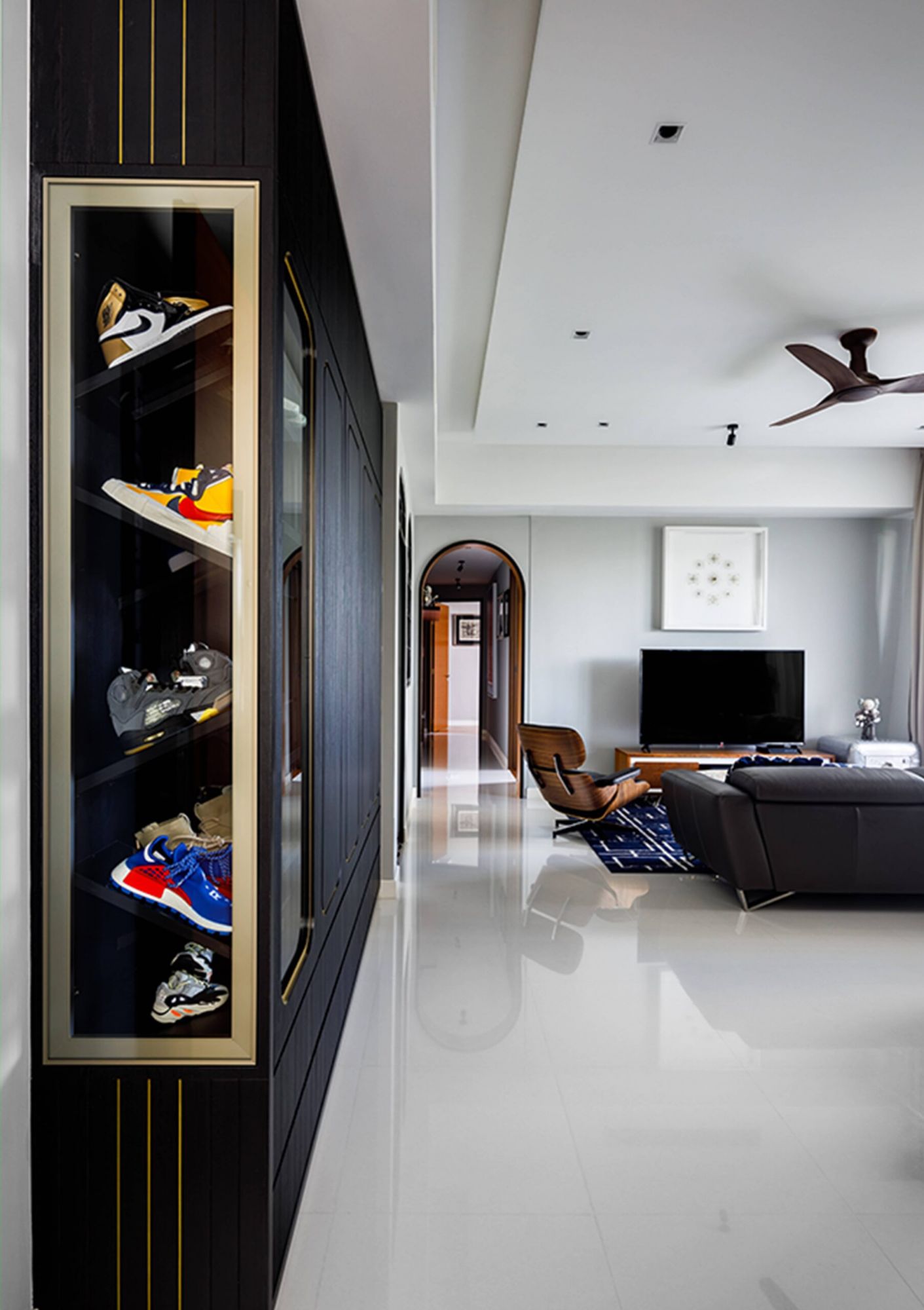 The flowing manner in which the shoes are stacked adds visual interest (Image by: The Scientist)