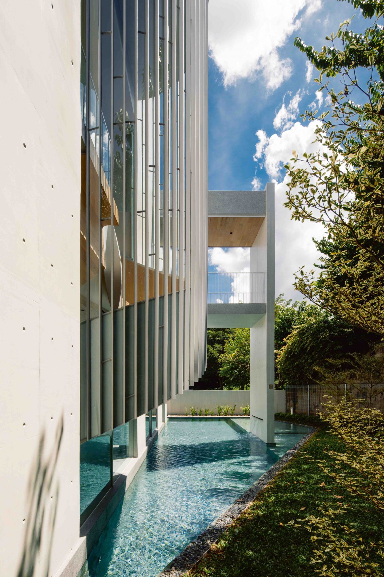 The outdoor pool area of the Cove House, designed by Ming Architects