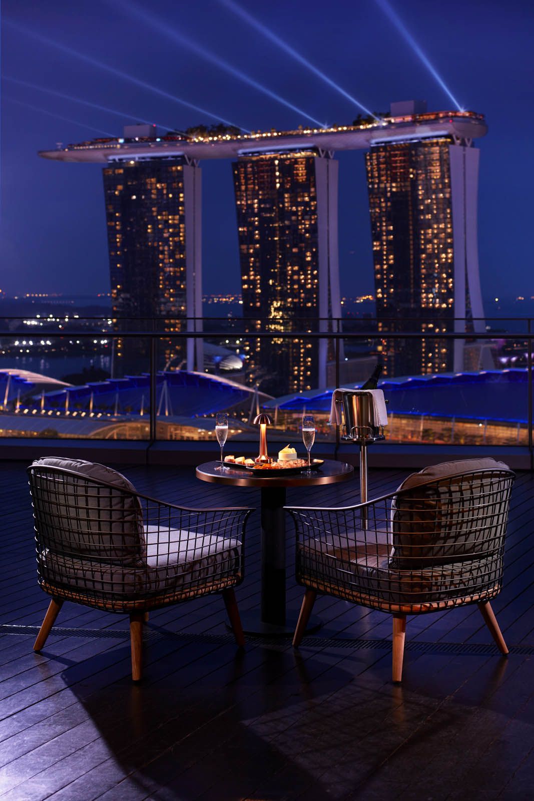 Vue Singapore Enjoy Fancy Cocktails and Delicious Food as You Soak Up