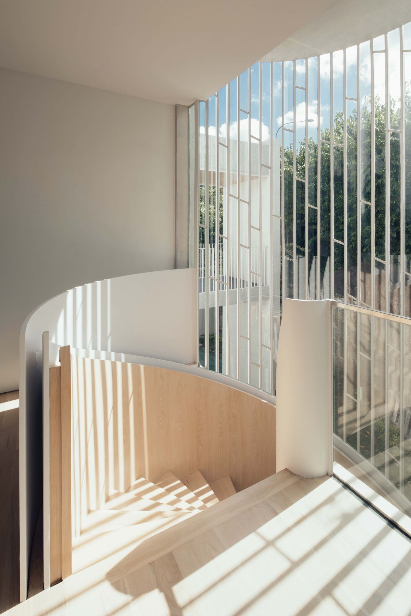 The glass windows accentuates the spaciousness of this area