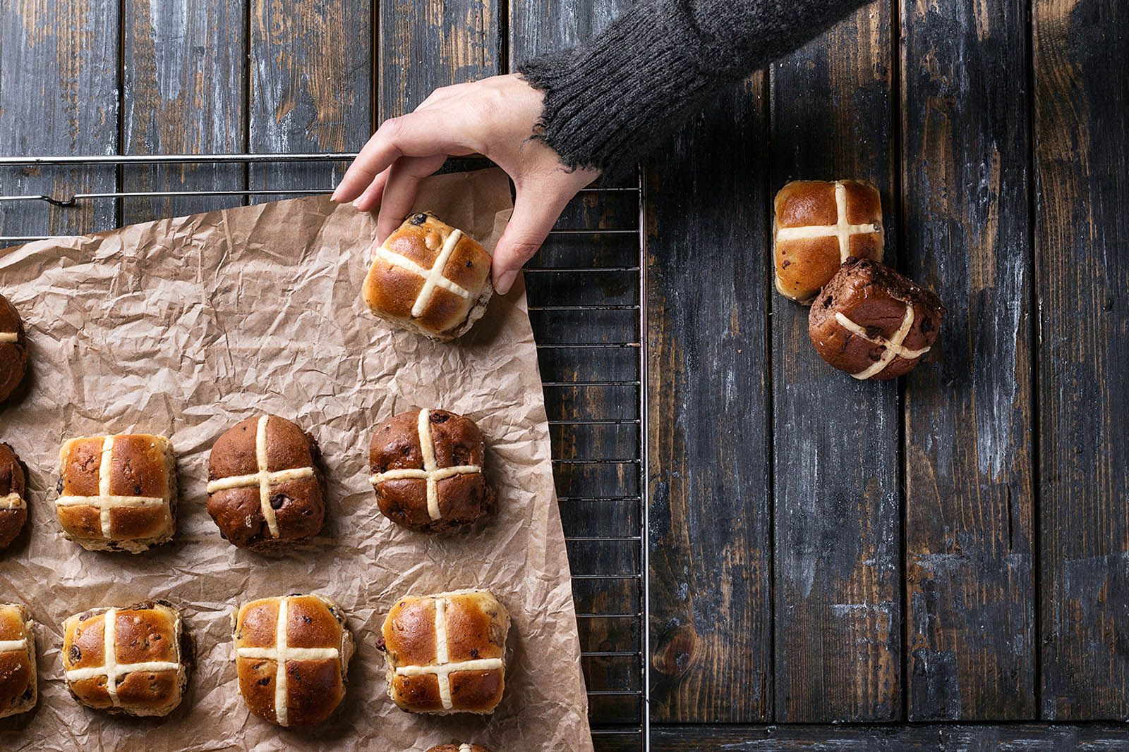 Hot cross buns
