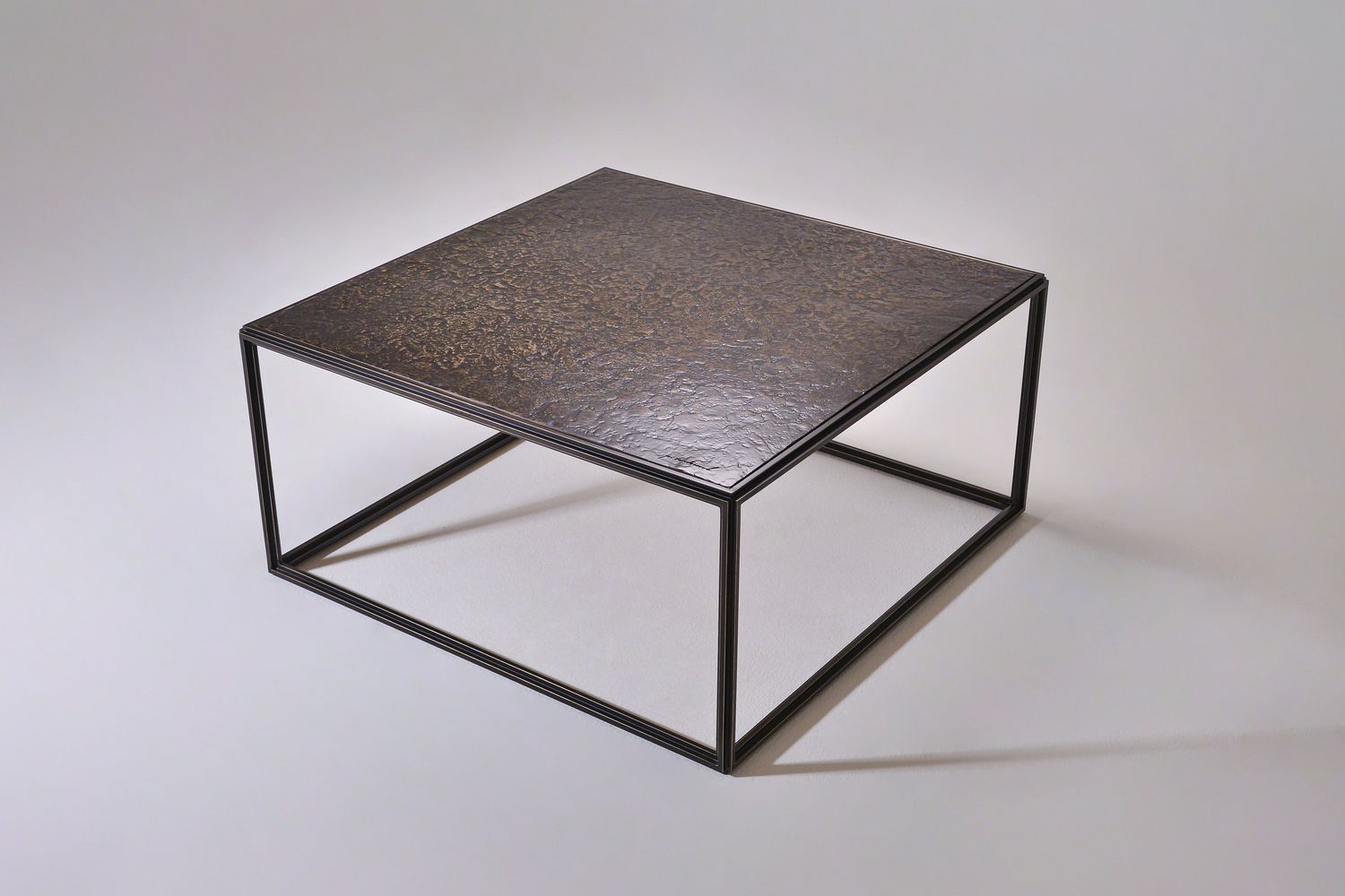 P Tendercool Bronze table